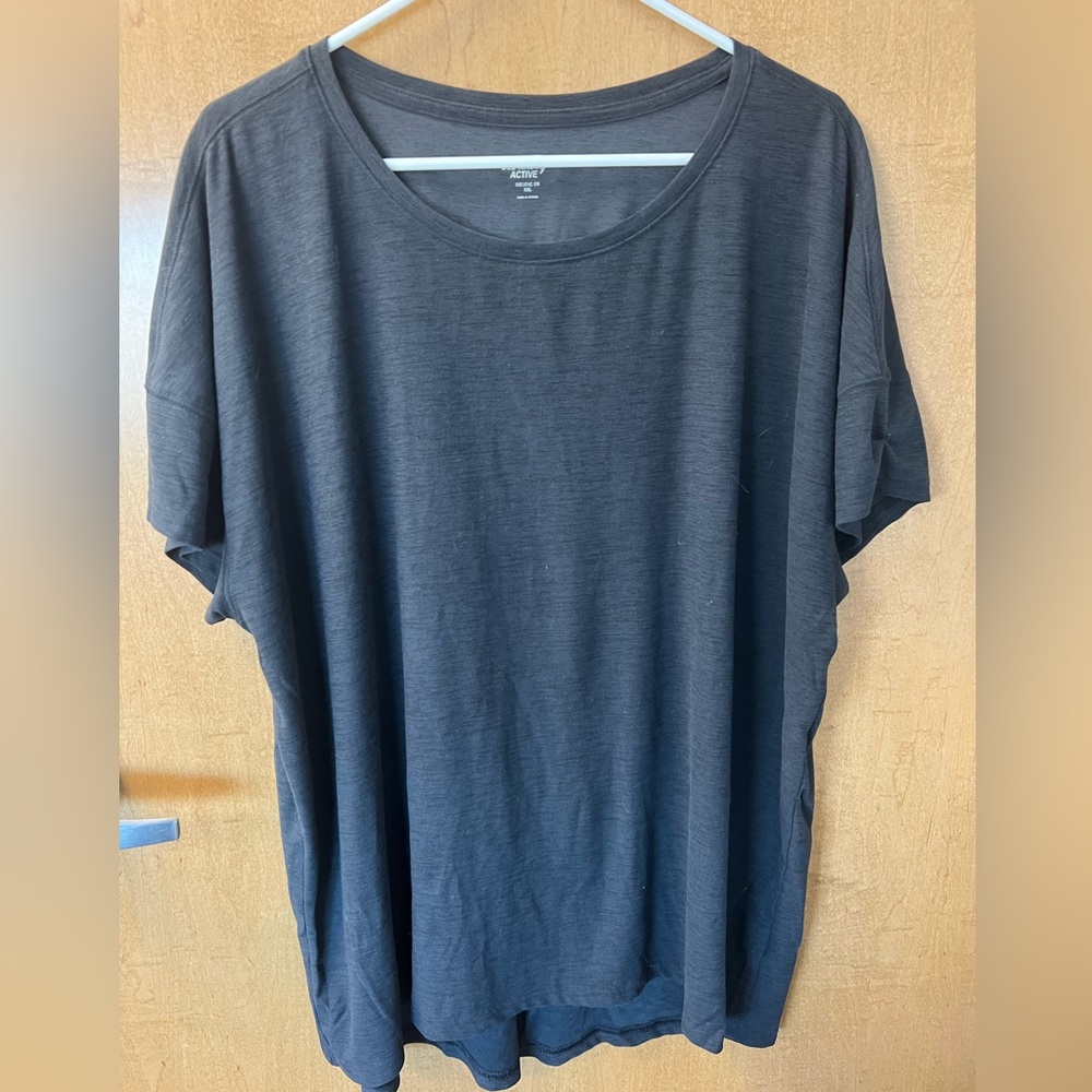 Old navy split hem tshirt